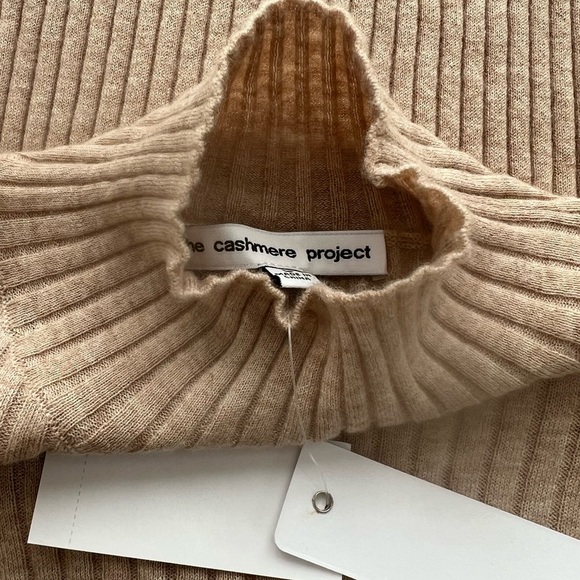 The Cashmere Project Ultralight Ribbed Turtleneck Sweater | Women’s Large | NWT - Picture 3 of 4